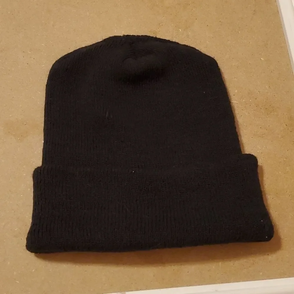 Carbon Elements Fedora & Classic Beanie: Versatile Headwear Bundle